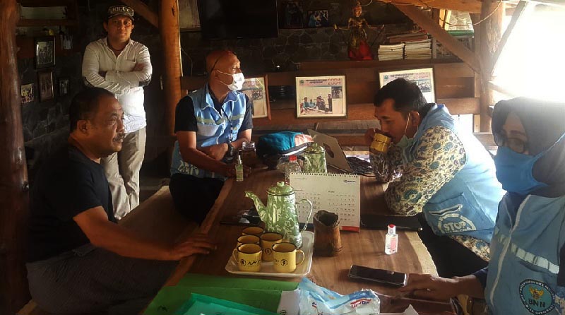 BNNP Jabar Resmikan Desa Cikadut Jadi Bersih Narkoba ke- 56 BNNP Jabar Resmikan Desa Cikadut Jadi Bersih Narkoba ke- 56