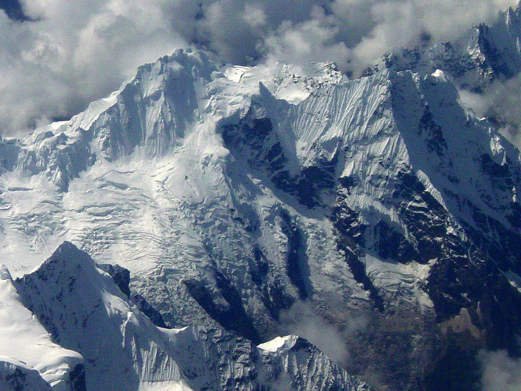 http://1.bp.blogspot.com/-4mmIM4MQMUM/TqLECWbx8FI/AAAAAAAACgU/6EJs7DbfmUY/s1600/himalayas_beautiful_mountains_04.jpg