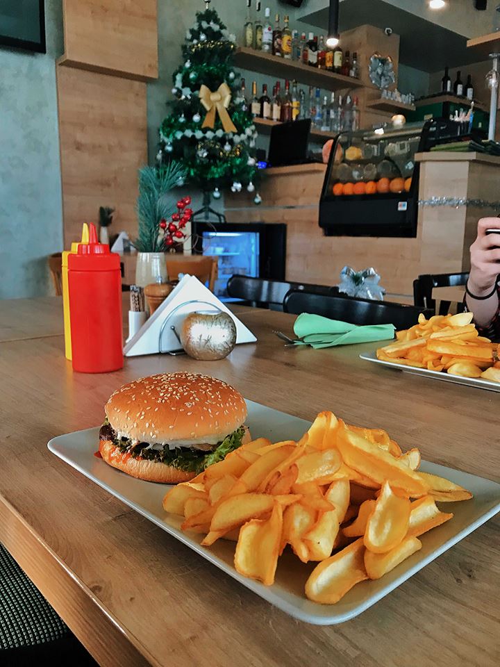 4 Restaurante Din Bucovina La Care Poti Manca Bine