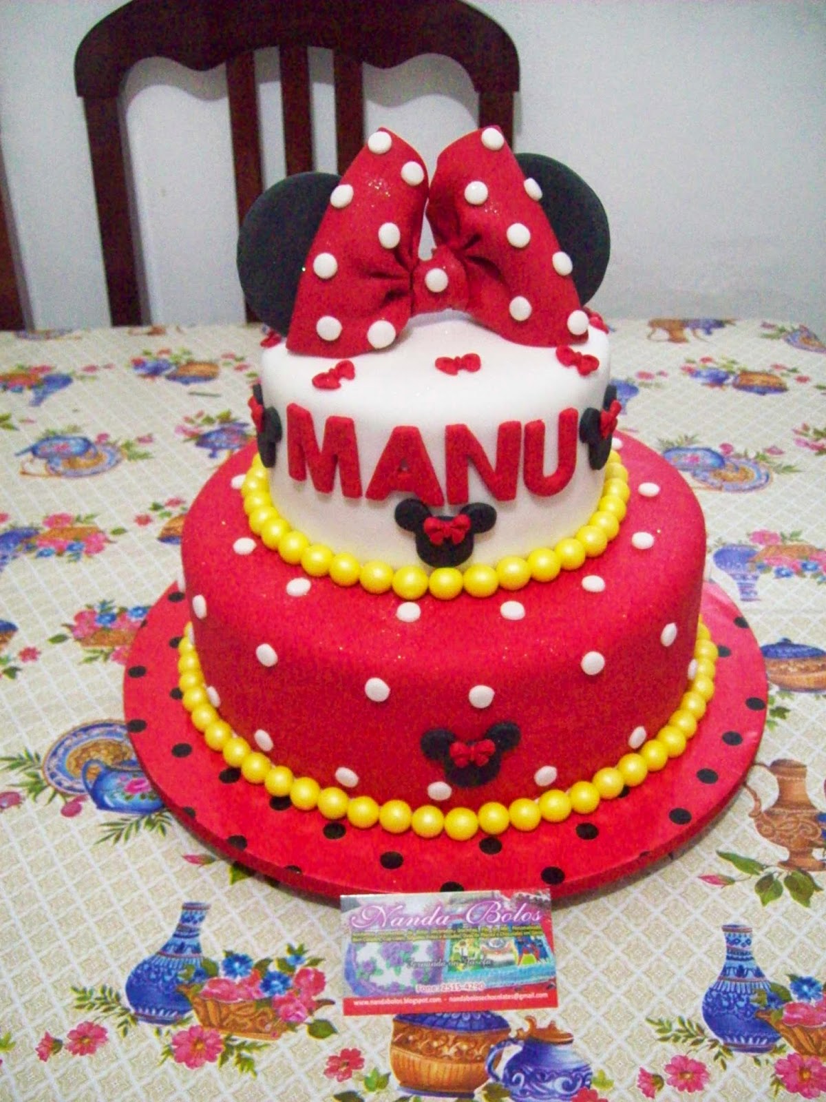 Nanda Bolos BOLO DECORADO DE PASTA AMERICANA DA MINNIE VERMELHA