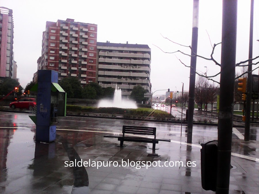 fuente-plaza-humedal-gijón