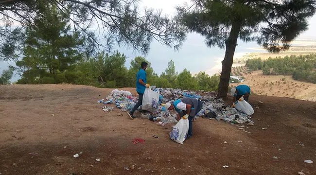 Yaslıca Parkı temizlendi