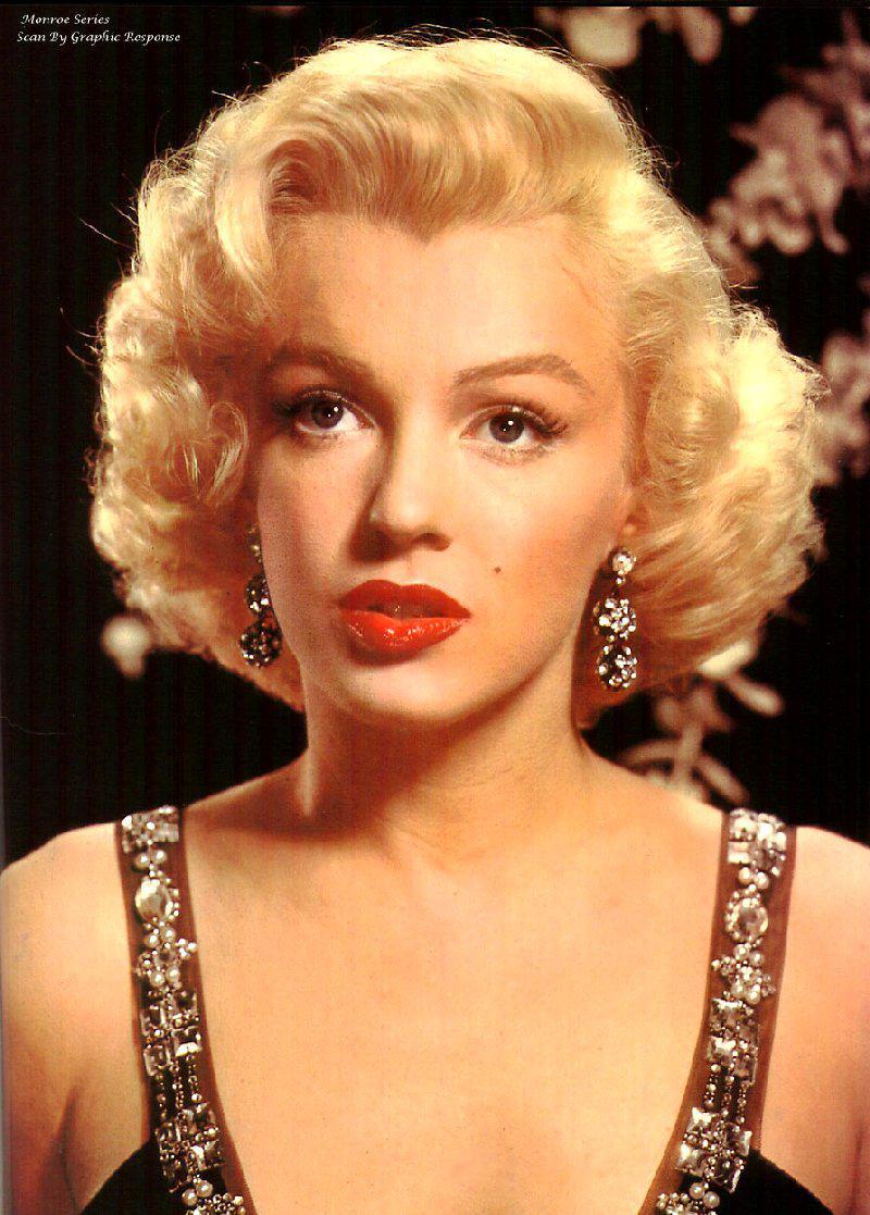 Marilyn and a Movie | DANIELLA KRONFLE