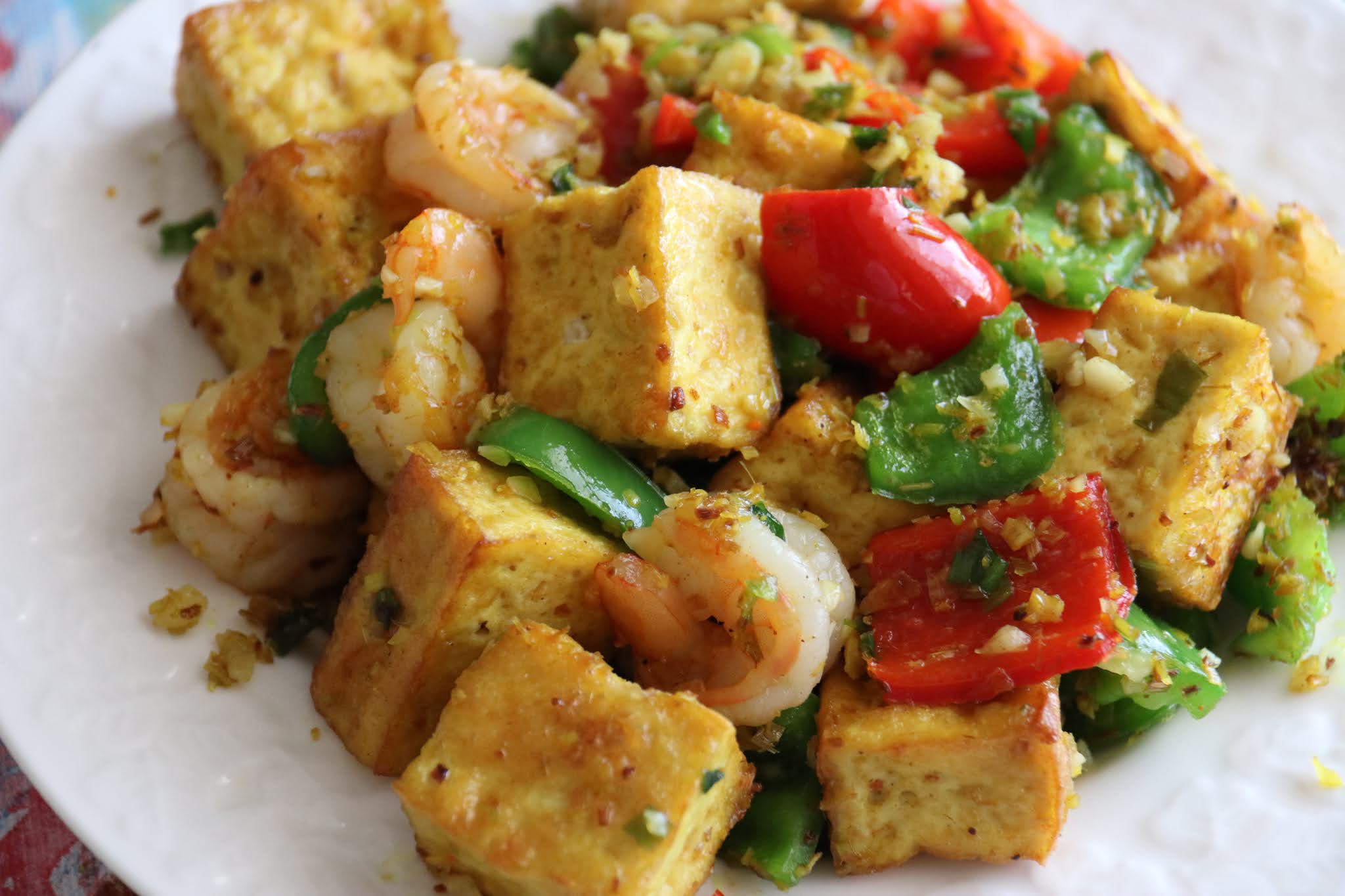 Boriville Fried Lemongrass Tofu with Bell Pepper (Đậu hũ chiên sả xào