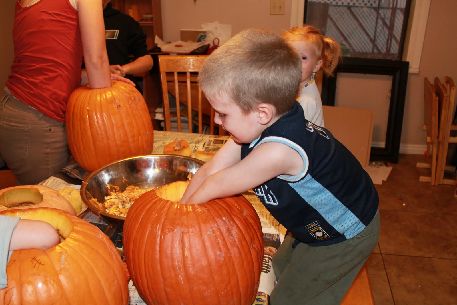 The Guymon Family: Finding Joy in Our Journey: Carving Pumpkins