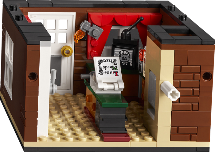 Kevin and Wet Bandits scenes in Home Alone Movie Lego Set