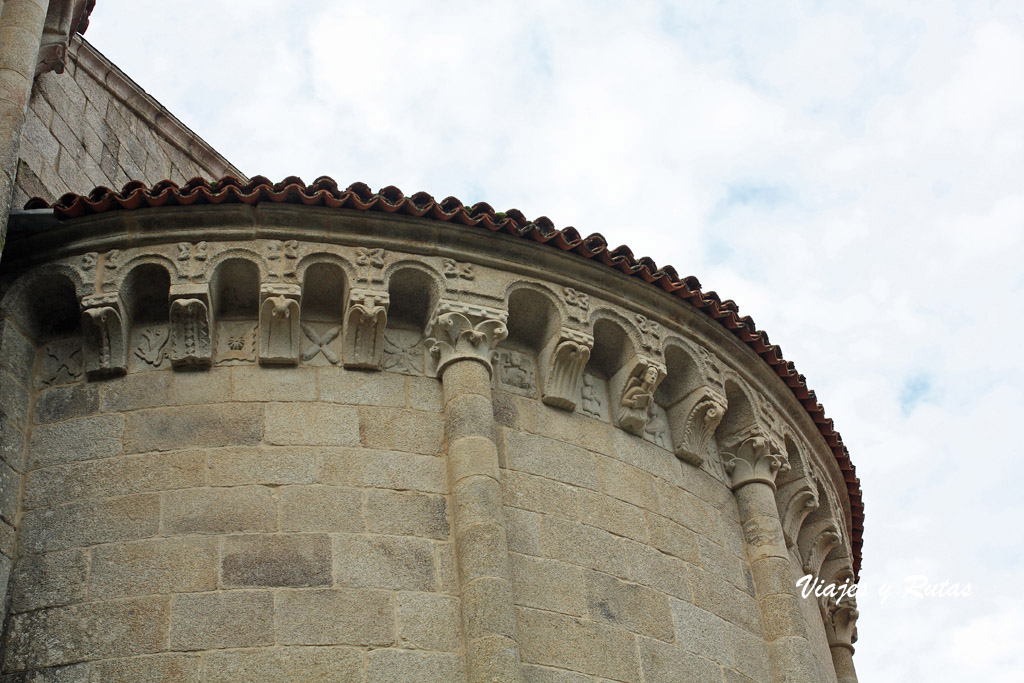 Canecillos de la Iglesia de Santo Estevo de Ribas de Sil