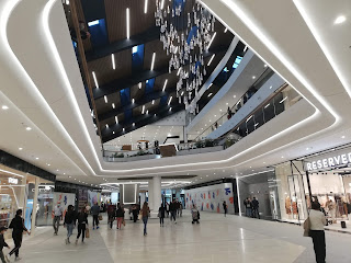 Торгівельний центр "Ніви", Братислава, Словаччина