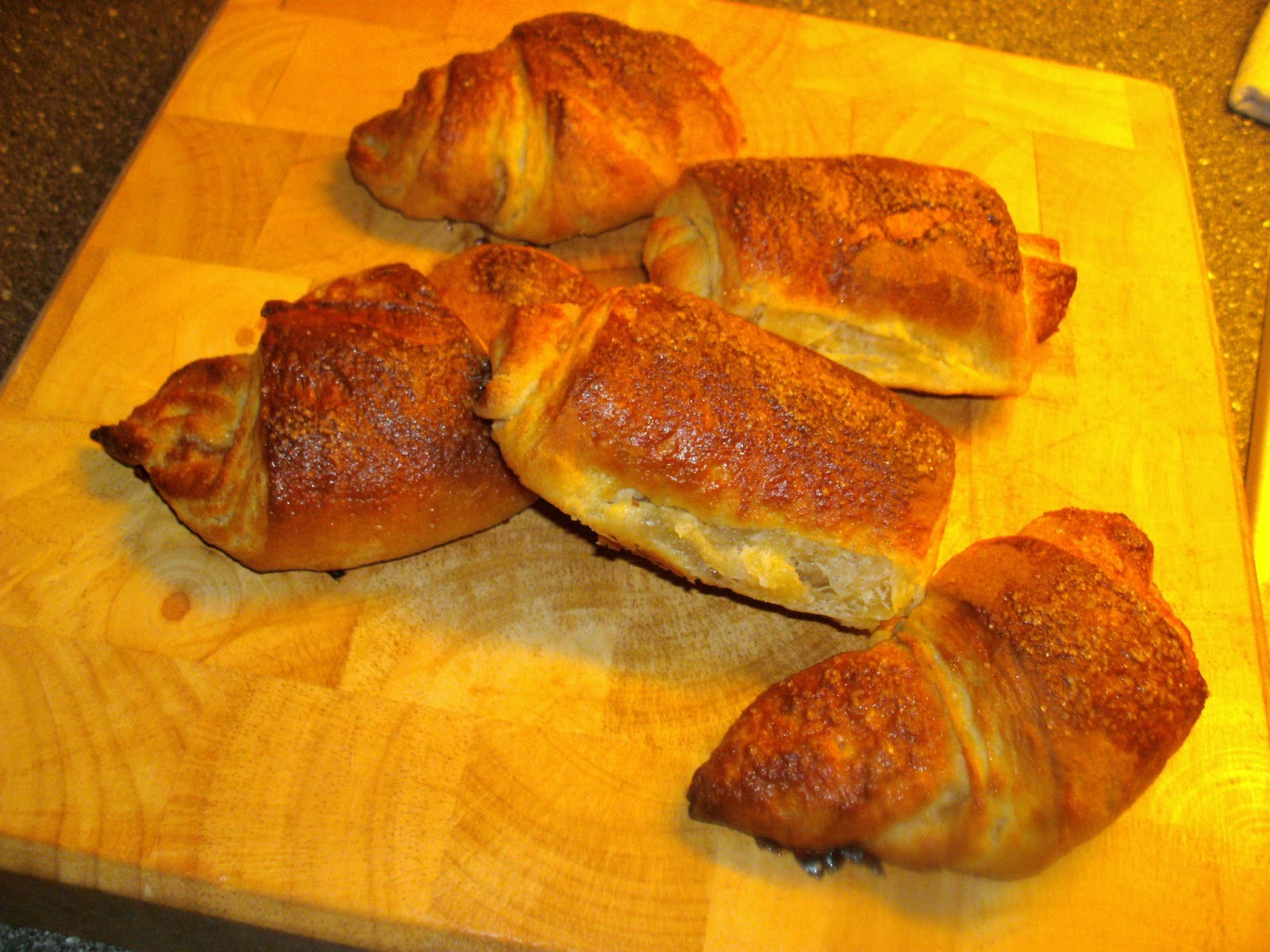 Lykkesmad: hjemmebagt wienerbrød m. kanelsmør...