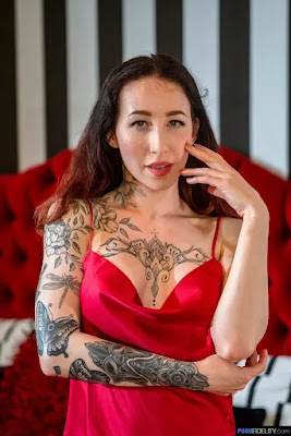 Esluna Love Art Of Love Tatted Milf Slams Her Cunt Balls Deep Pornfidelity