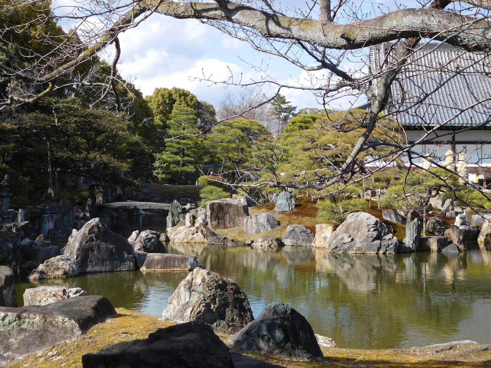 ぶらり散歩: 京都の日本庭園 ＃4 －池泉式庭園－