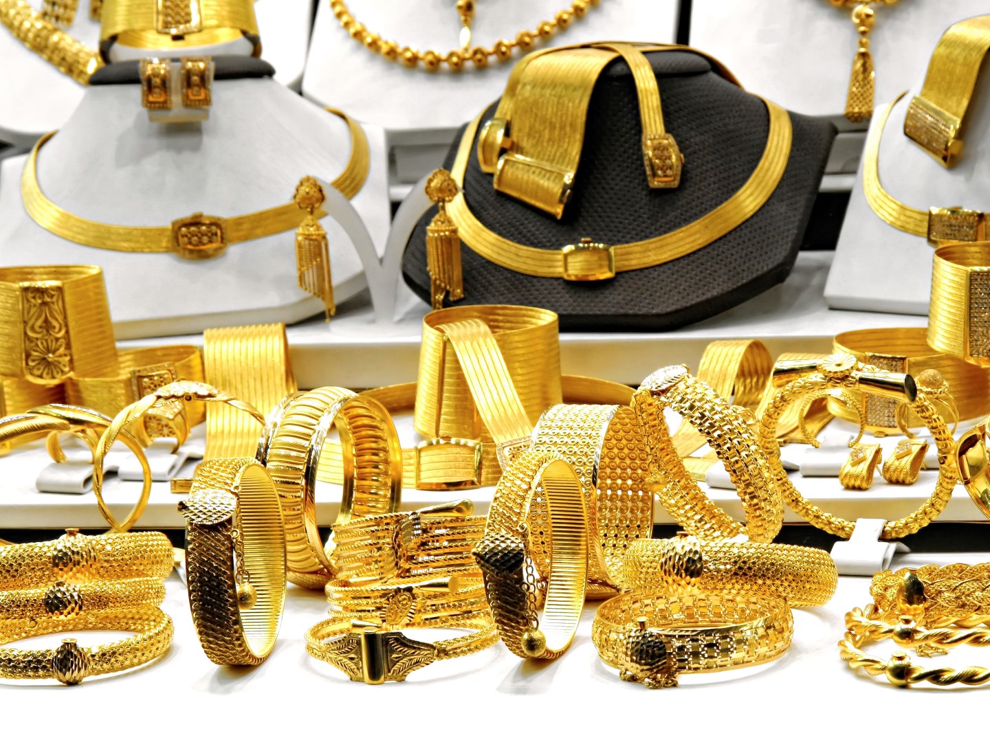sacerdote solidaridad Trastornado Compro oro en Barcelona y compra venta joyas oro Bcn: Compra venta de joyas  antiguas Barcelona Paseo de Gracia