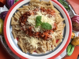 Macarrones Con Salsa Boloñesa 
