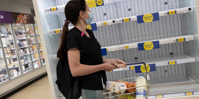 Σοβαρές ελλείψεις τροφίμων στη Βρετανία -Γιατί αδειάζουν τα ράφια των σούπερ μάρκετ στην Αγγλία; 