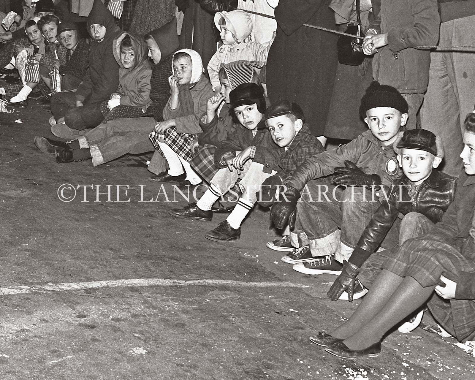 THE LANCASTER ARCHIVE: Children Waiting for the Christmas Parade - 1961 ...