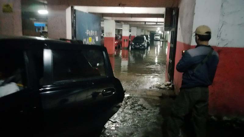 Perebutan Lahan Parkir Pasar Kosambi: Basement Tergenang!