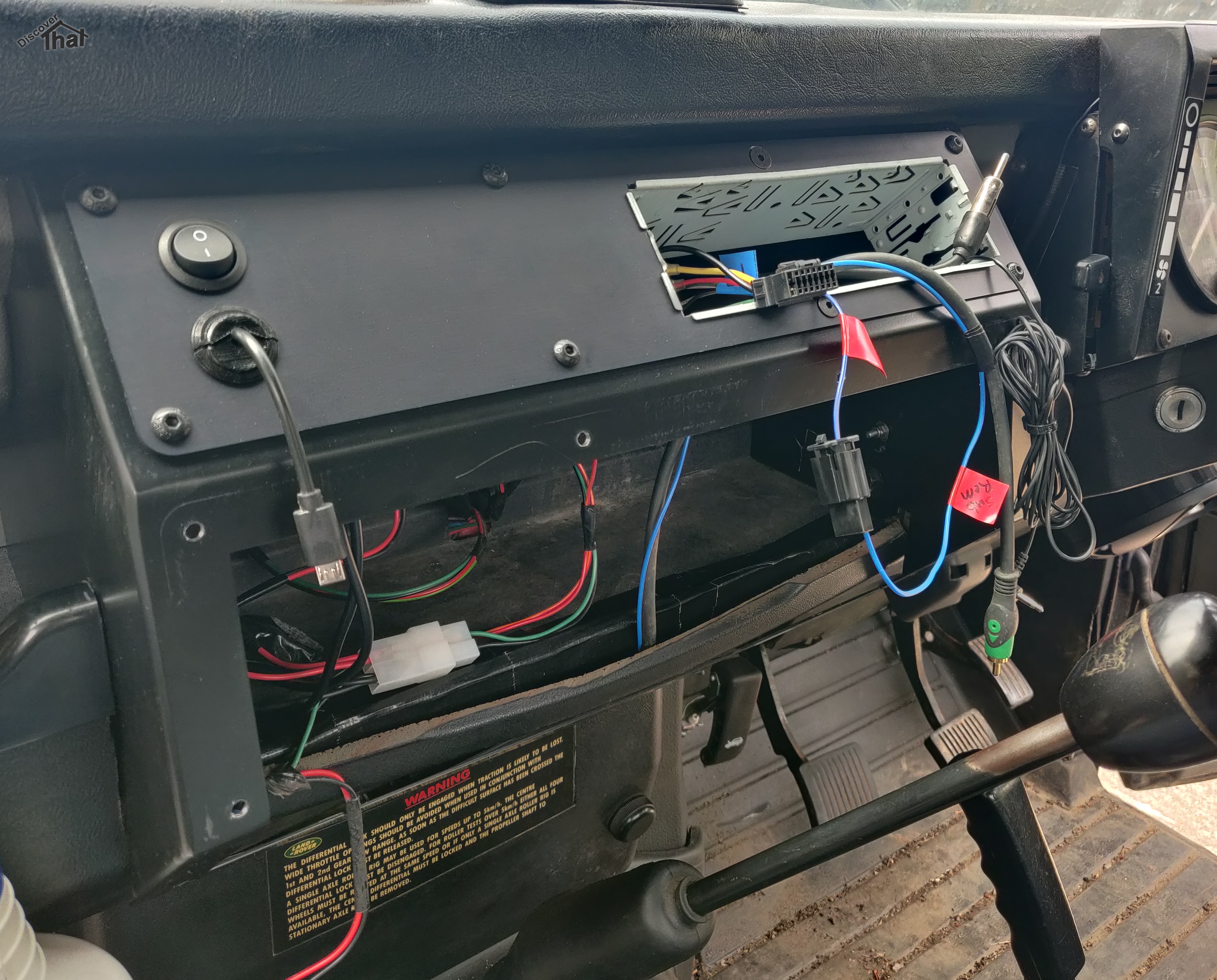 DiscoverThat Journal Upgraded the stereo in the Defender