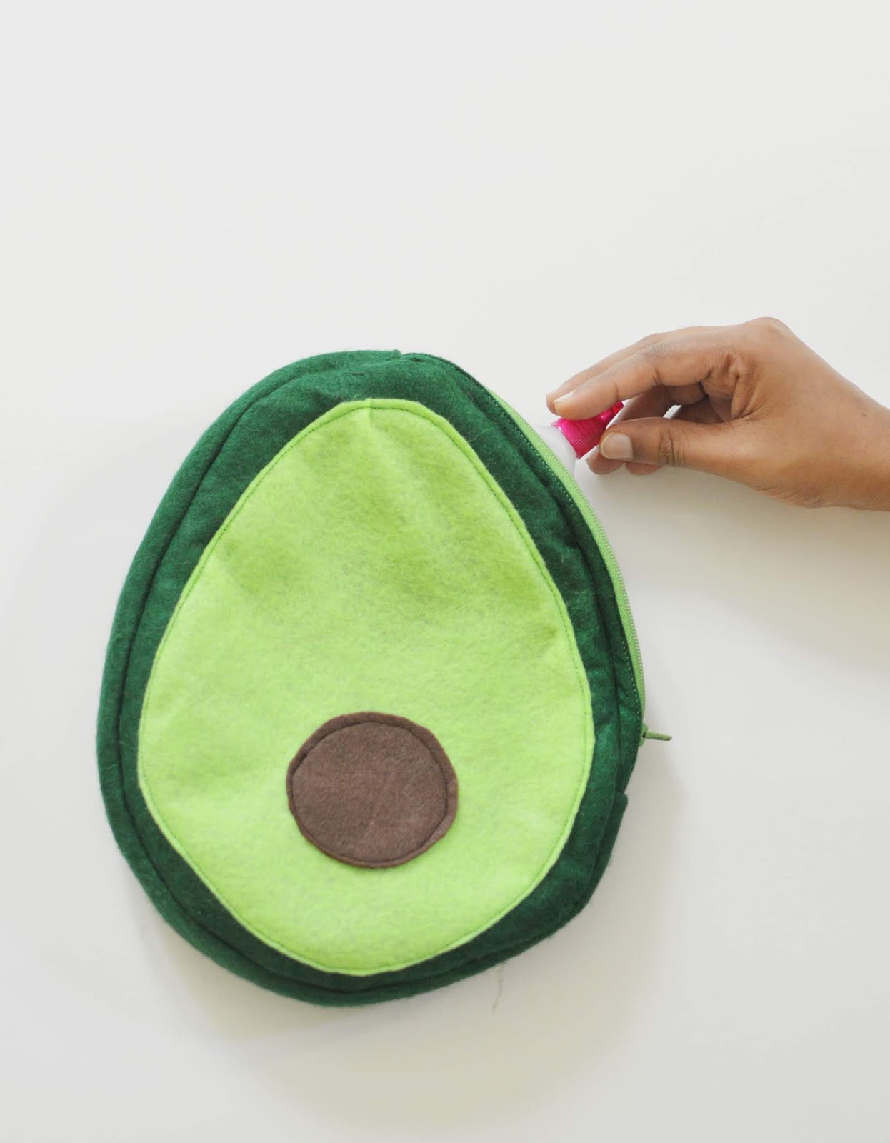 Vikalpah DIY Avocado purse
