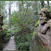 Μυστηριώδη αγάλματα σε τροπικό δάσος!
