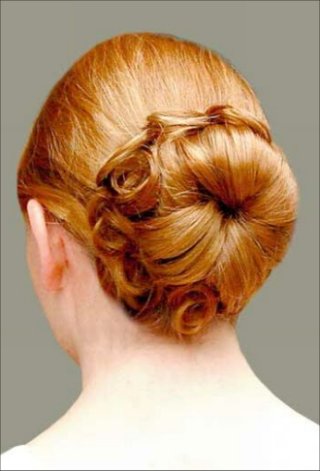 loose bun hairstyles. side un hairstyle.