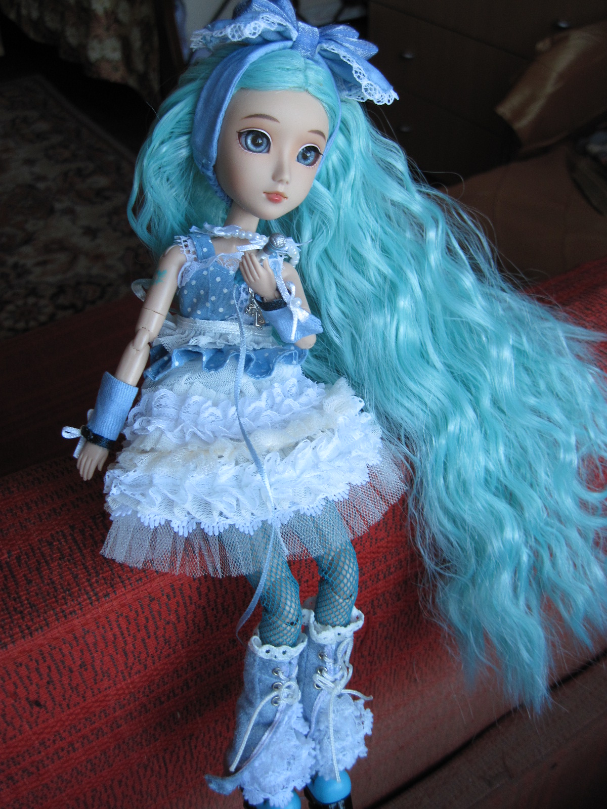 Кукла с голубыми волосами. Куклы пуллип мику хатсуне. Pullip - эмо. Кукла синего цвета. Кукла блайз с голубыми волосами.