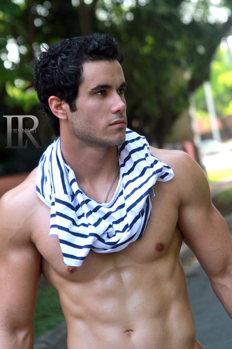 Beautiful Men: Rayko Fernandez