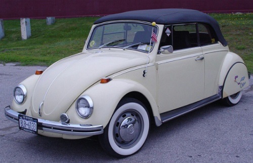 Harga Mobil Kodok Vw Beetle Volksawagen Yang Saat Ini Jadi Mobil Unik Yakin Rasanya Kembali Ke Zaman Old Marchelloka Com