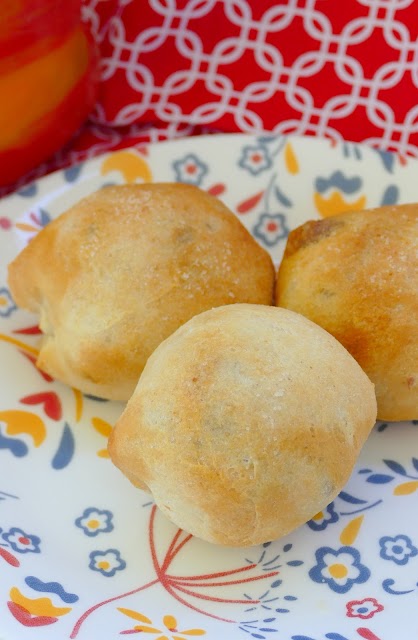 These biscuit bites are delicious with steak or leftover beef roast! Great as an appetizer for parties, lunch or dinner! They are affordable and the whole family will love them!