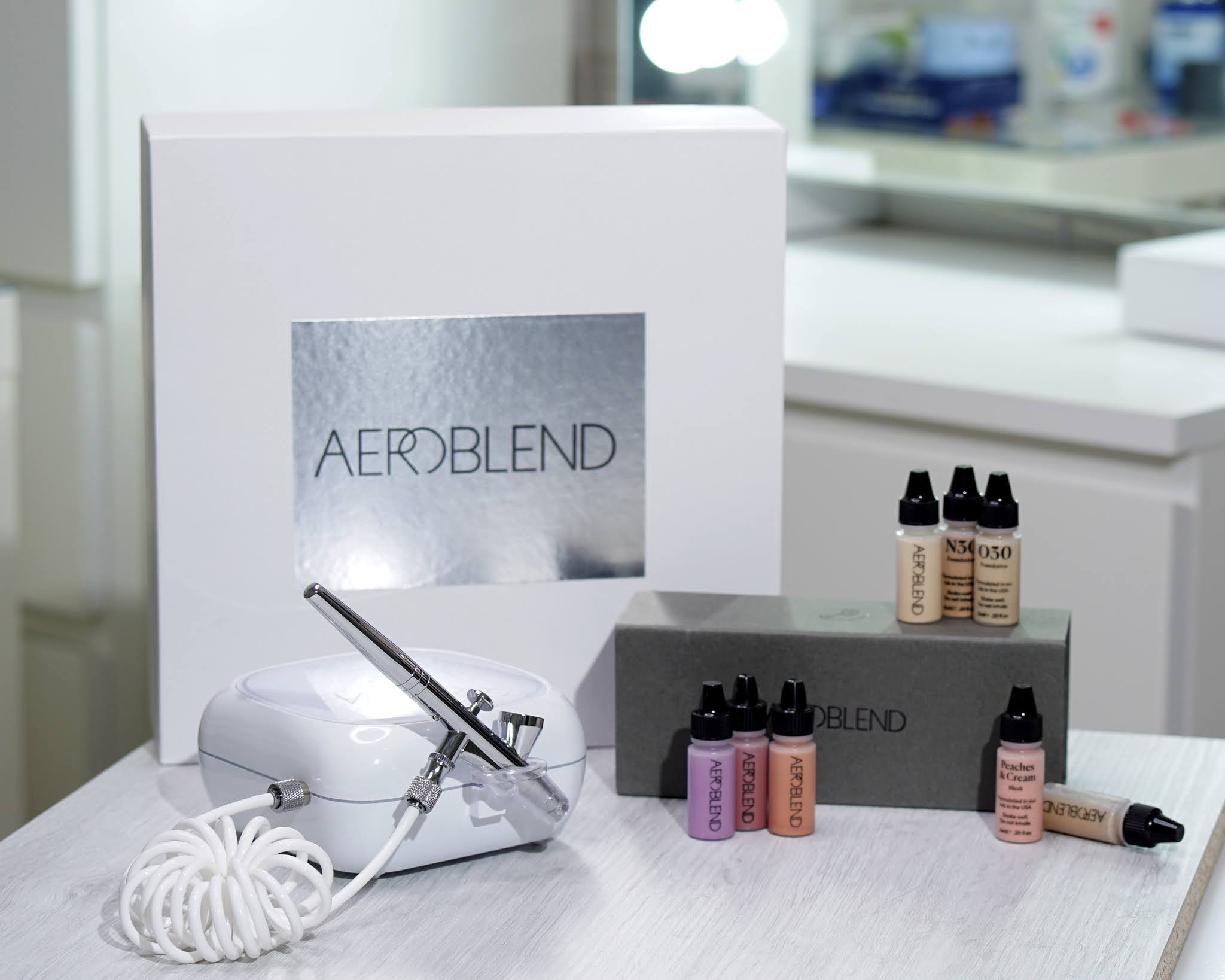 The Airbrush Makeup Guru Airbrush Makeup Kit Review Aeroblend Pro