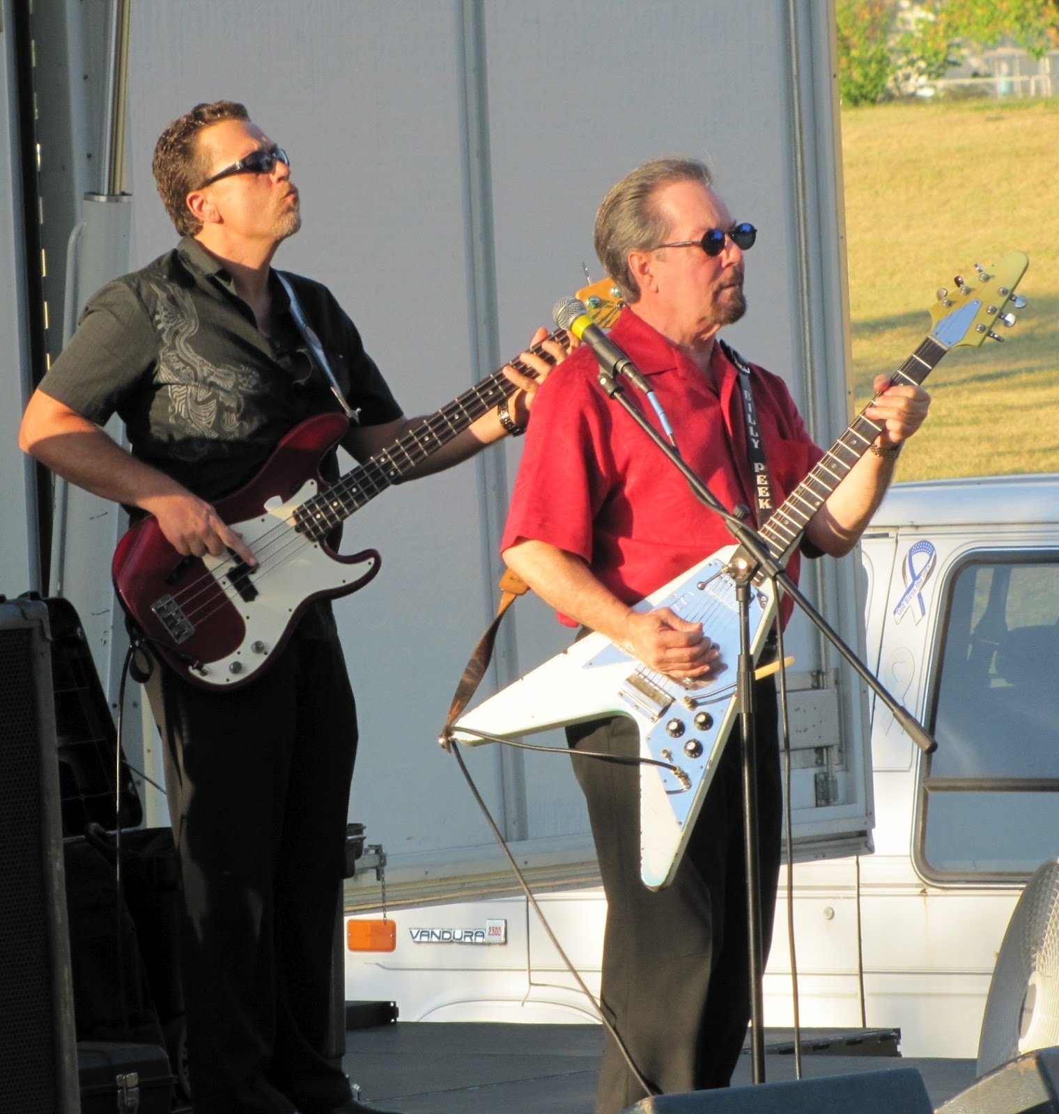 Out and About the Midwest: Billy Peek Rocks Florissant in Current