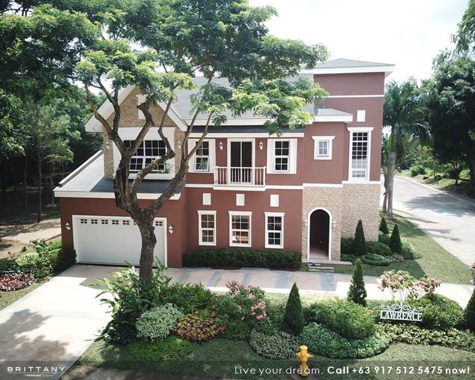 Exterior finish of a luxury home in Promenade