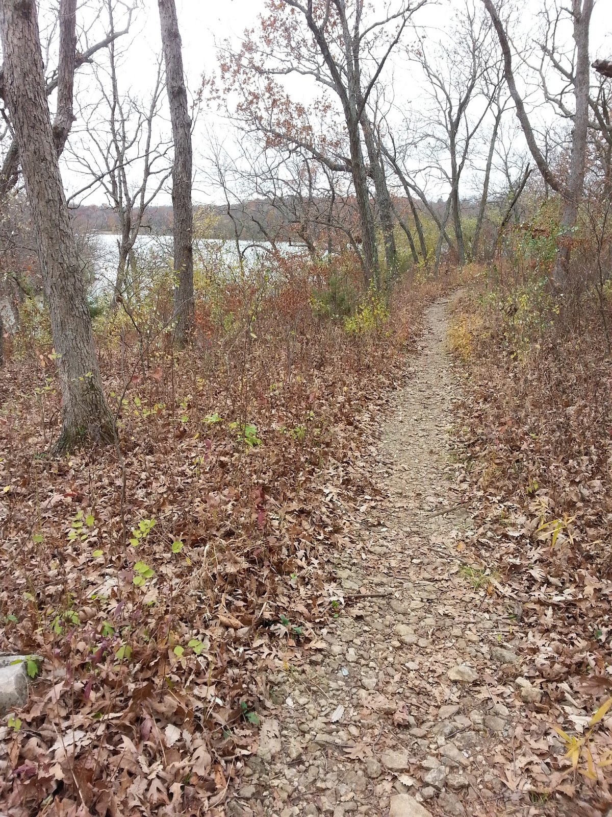 lone jack civil war trail at lake