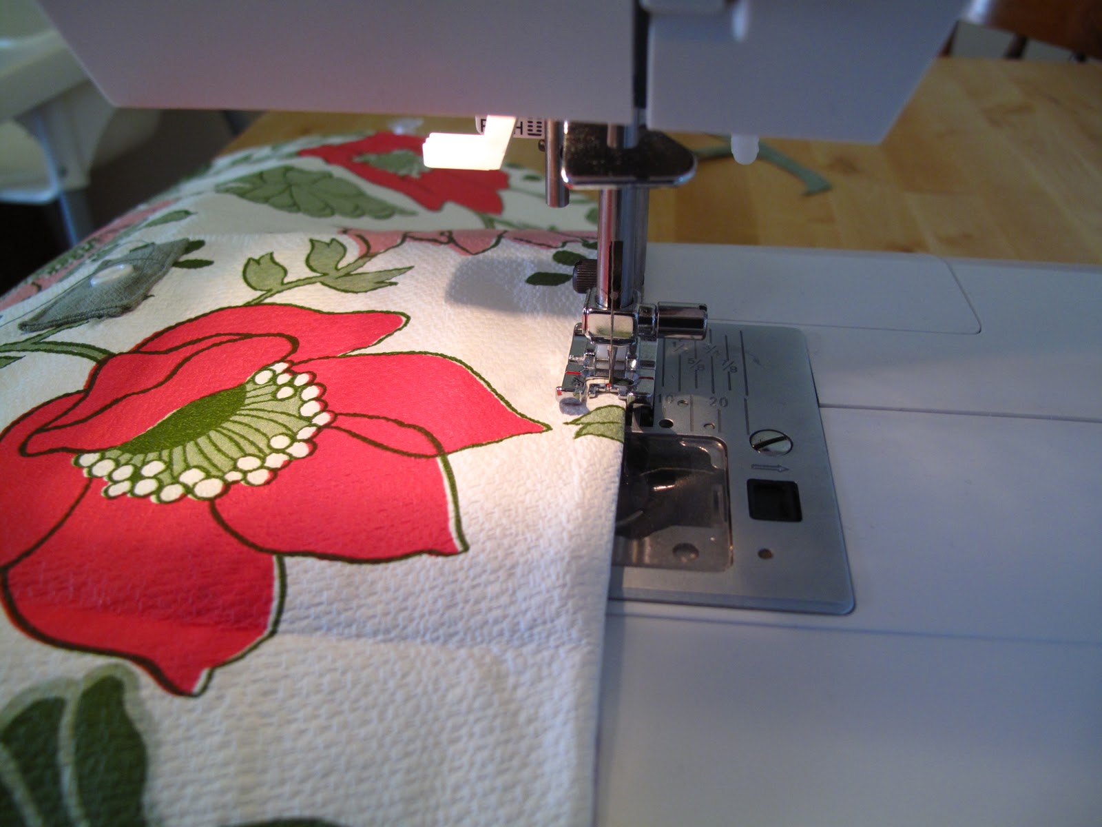 The Mary Frances Project: Tablecloth Diaper Changing Mat Tutorial