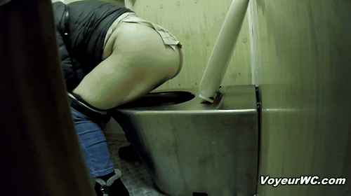 Secret cam in the toilet films woman poping (Street Toilet Pooping 02)