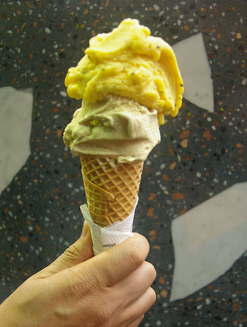 Pidapipó - passionfruit and pistachio gelato