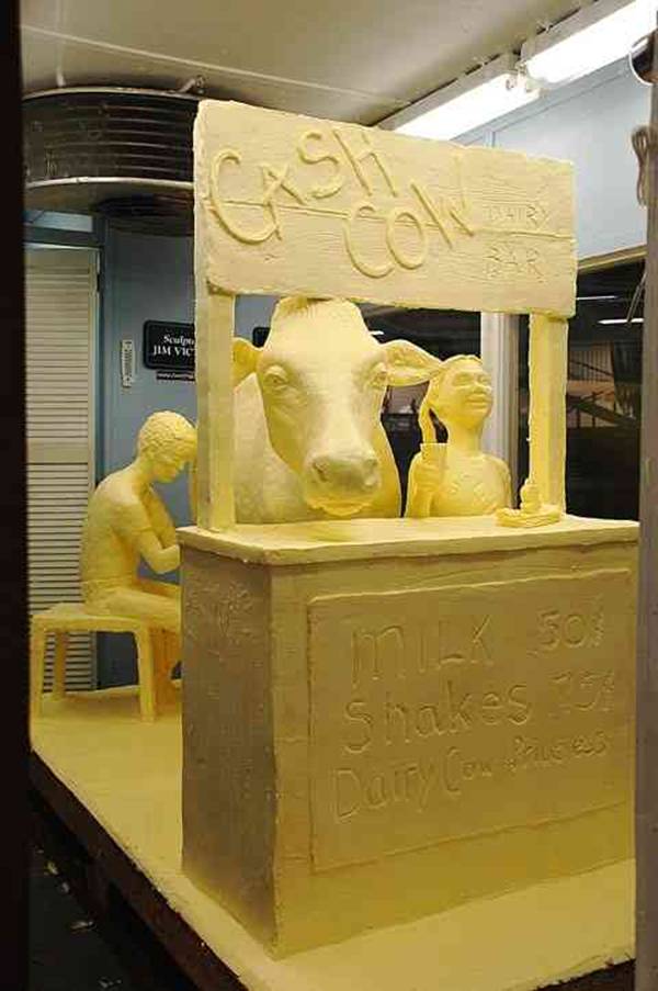 Incredible Sculptures made of Butter (16 pics)