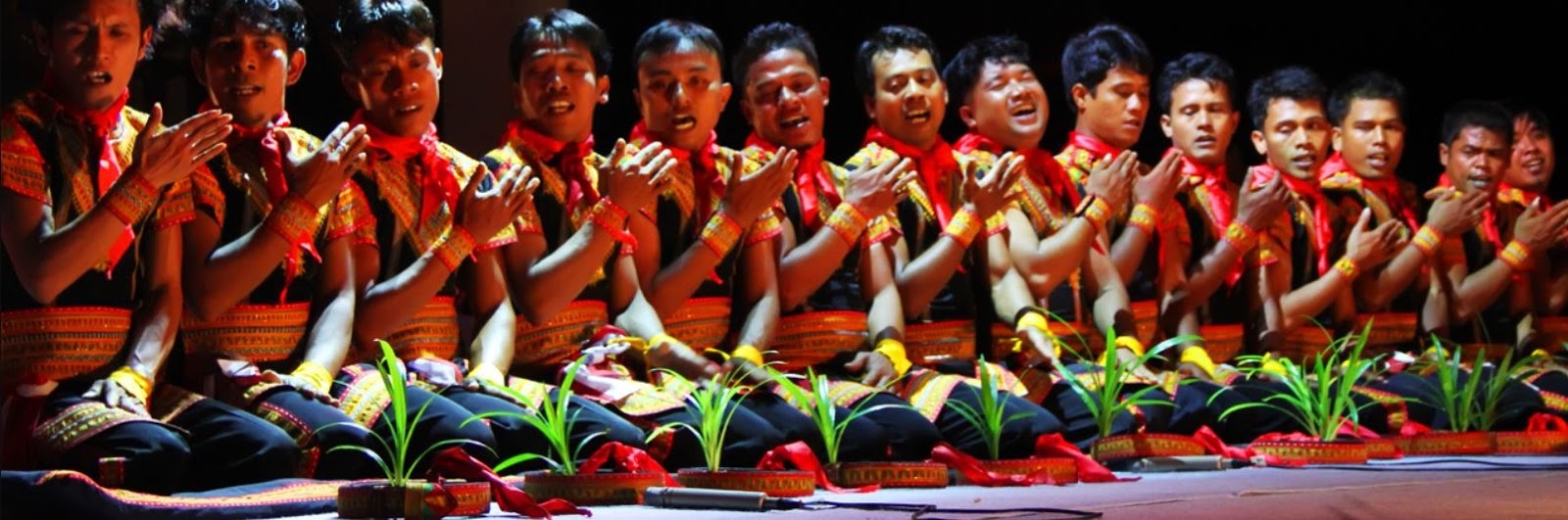 Tari Saman Sejarah, Makna, Fungsi, Gerakan dan Properti yang Digunakan