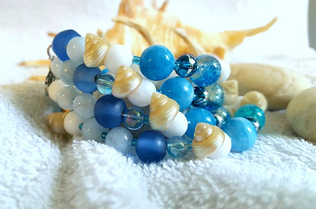 Shiny And Attractive Gemstone Beads
