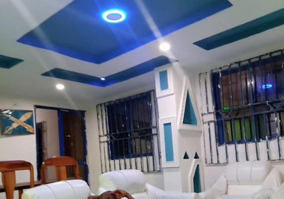 How Nigerian Lady Shares Photos of the Cars that aren't as Bad as You Think