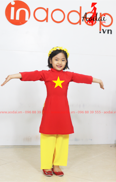 Áo dài cờ đỏ sao vàng đồng phục quận Tân Bình