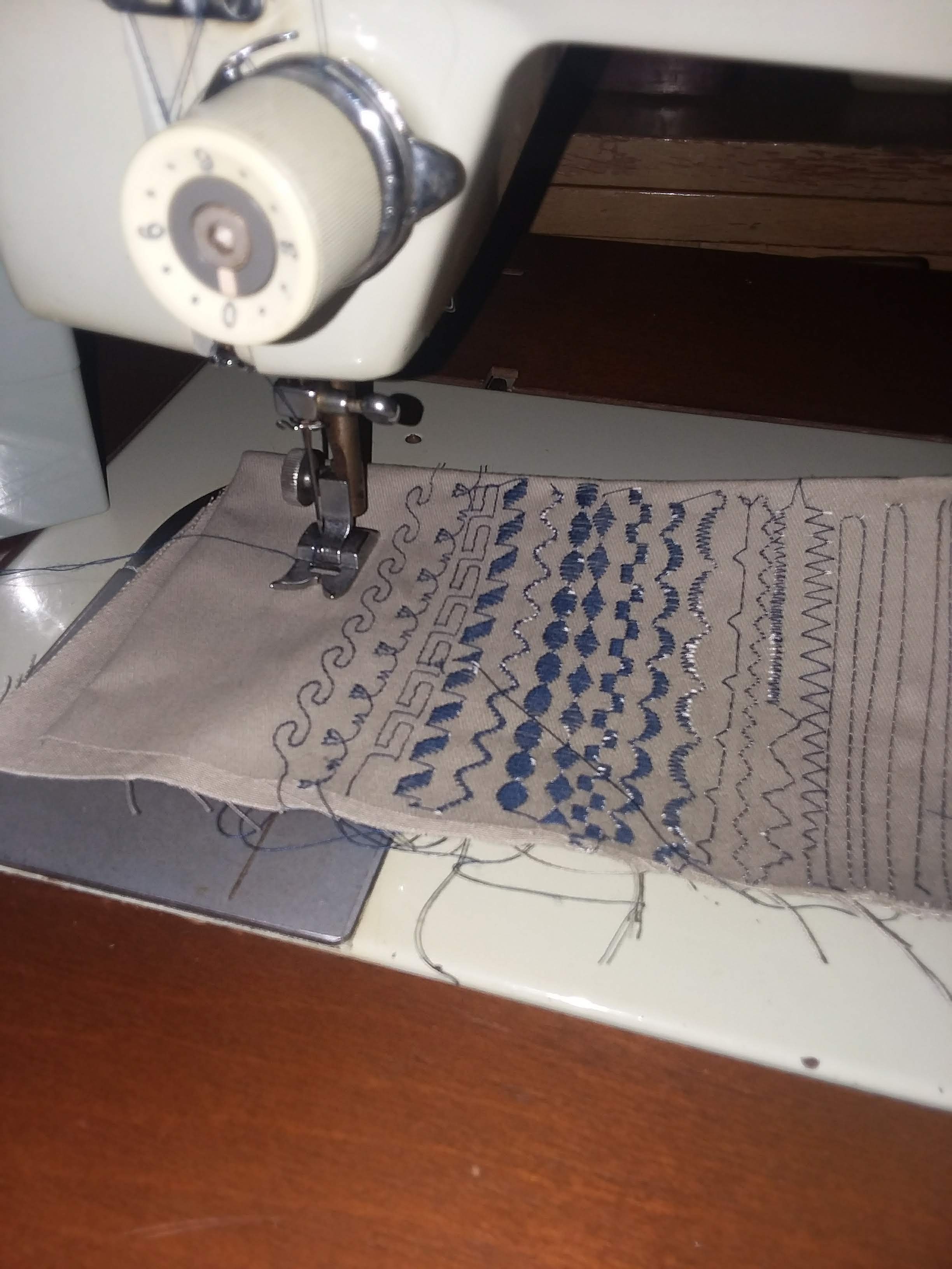 VINTAGE KENMORE SEWING MACHINE CAM TYPES AND STITCHES EMBROIDERY