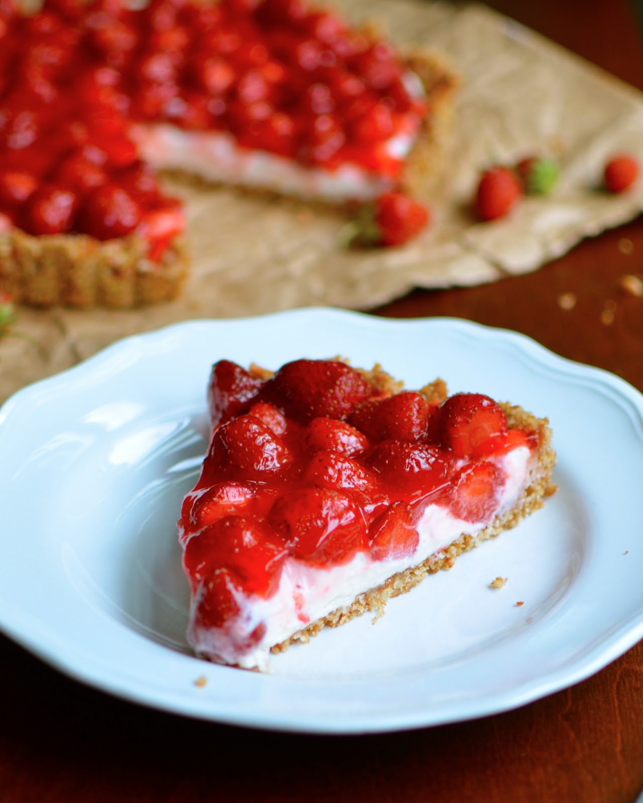 yammie-s-noshery-strawberry-pretzel-tart
