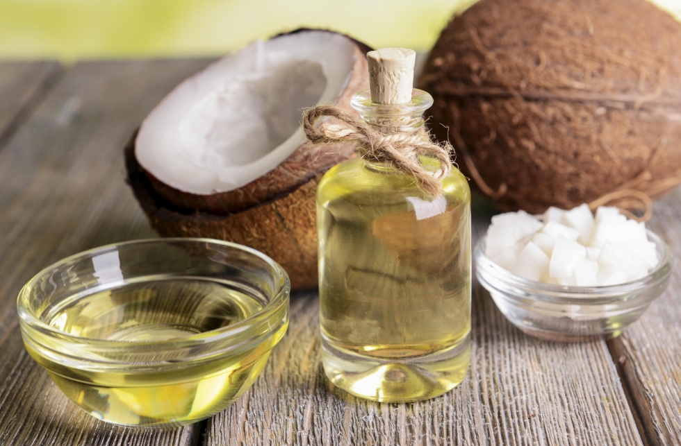 7 tác dụng của dầu dừa nguyên chất: làm đẹp da, dưỡng tóc và ngăn mụn