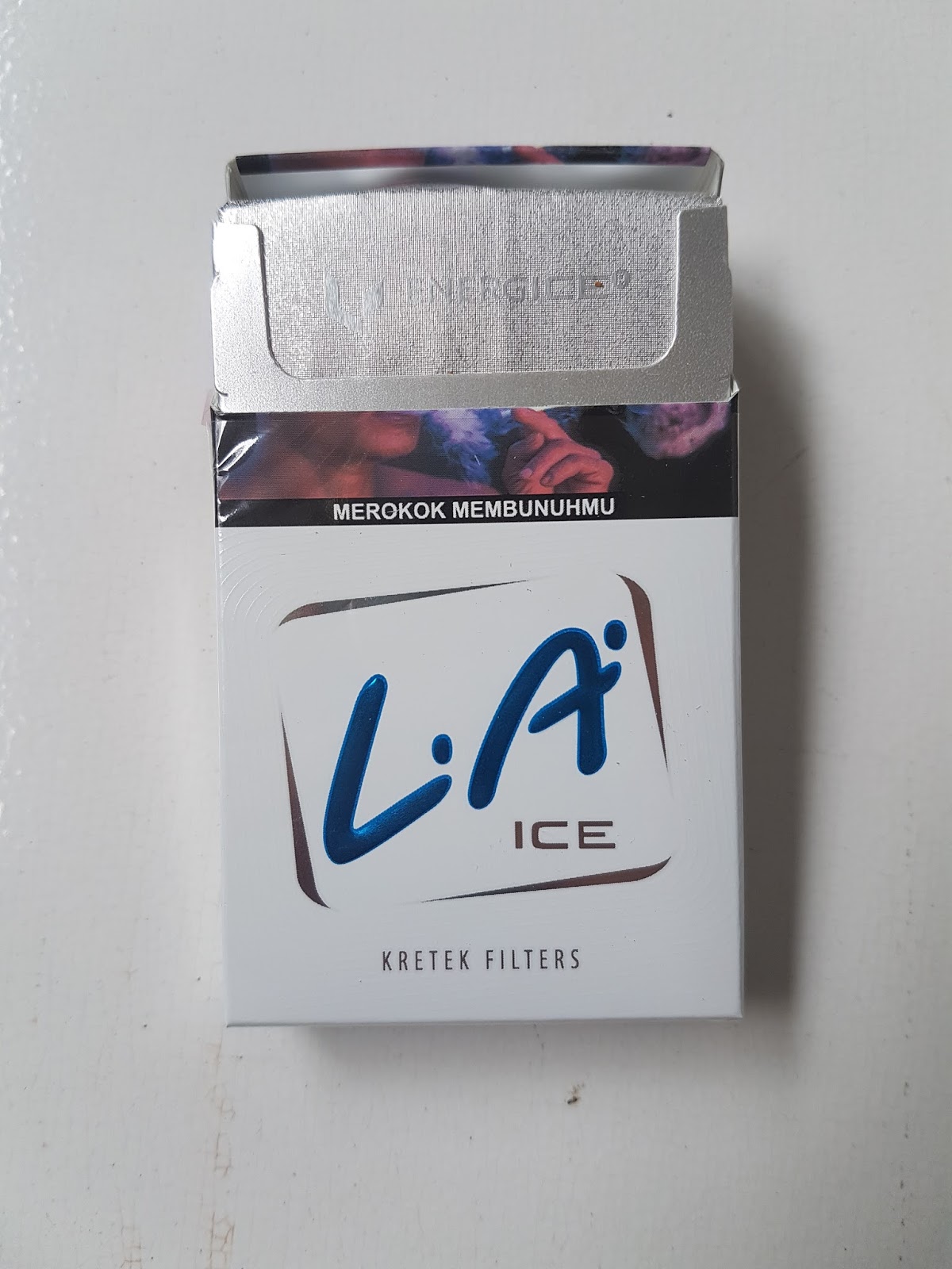 LA Ice, SKM LTLN Pertama di Indonesia dengan High Cooling Menthol Sensation - Review Rokok