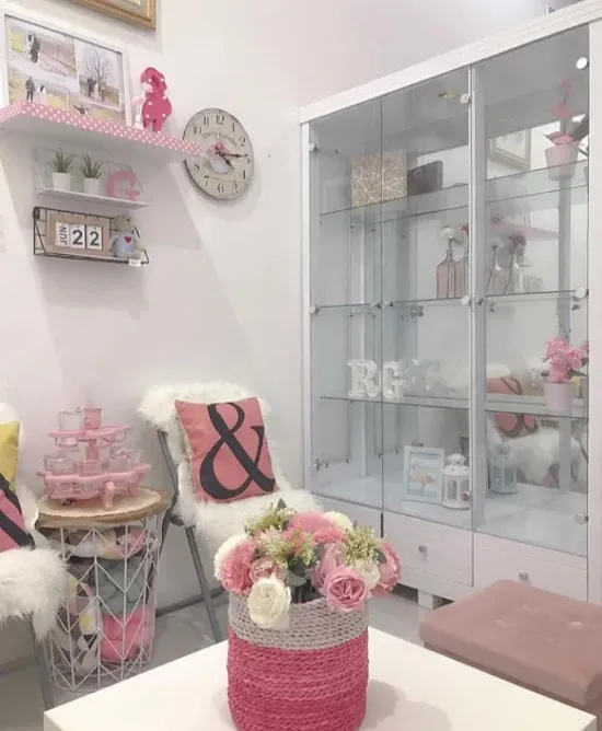 ruang tamu desain interior rumah kecil 2 lantai