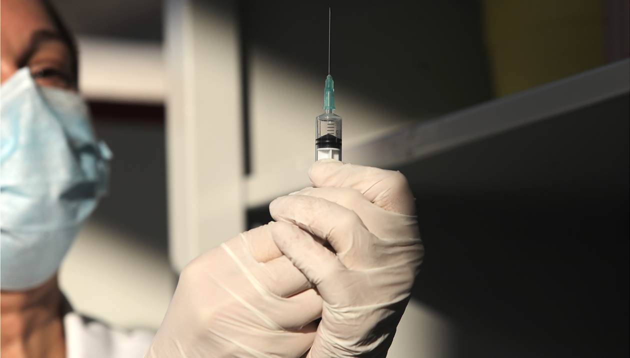 Ανοίγει η πλατφόρμα για των εμβολιασμό των ηλικιωμένων
