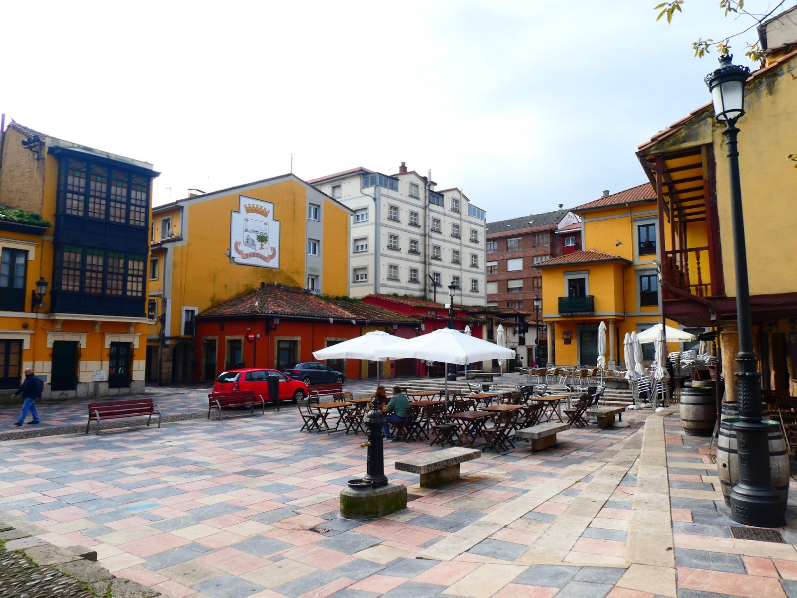 Xurde Morán SABUGO, ANTIGUO BARRIO DE PESCADORES Y PLAZA DEL CARBAYO