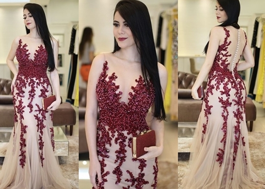 vestido de festa dourado com marsala