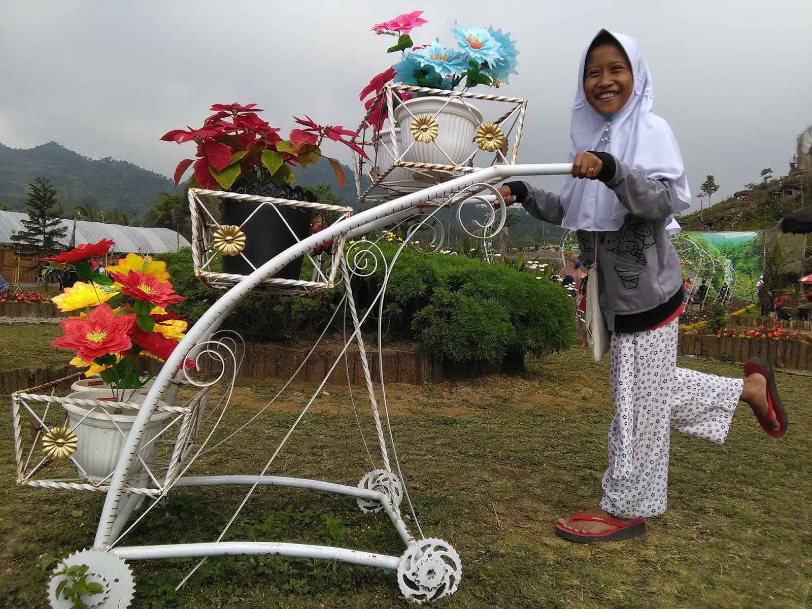 Rainbow Garden Kutabawa Lasmicika