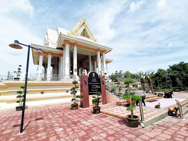เทวาลัยพระพรหม สิงห์บุรี พระพรหมที่ใหญ่ที่สุดในโลก1